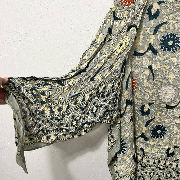 Free People Floral Patterned Kimono - Picture 5 of 7